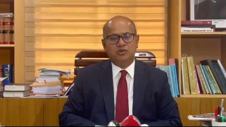 ‘সুনির্দিষ্ট অভিযোগ ছাড়া আইনজীবীকে ধরে নেওয়া সমর্থন করি না’