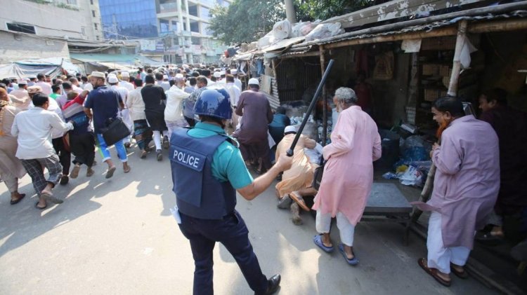 জামায়াতের মিছিলে পুলিশের লাঠি চার্জ