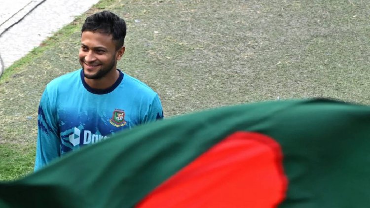 দেশে আসা নিয়ে সাকিবের সমালোচনায় শেন বন্ড