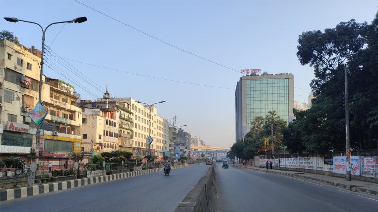 হরতালে বাসহীন সড়ক, ভোগান্তিতে সাধারণ মানুষ
