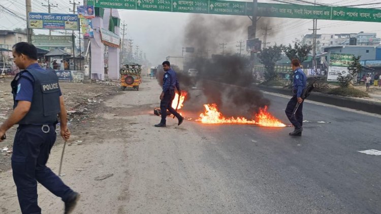 গাজীপুরে টায়ার জ্বালিয়ে বিক্ষোভ, চলছে না দূরপাল্লার বাস