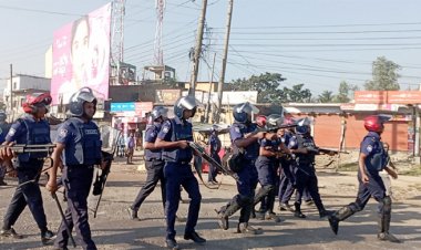 বগুড়ায় বিএনপির মিছিলে টিয়ারশেল নিক্ষেপ, ছত্রভঙ্গ নেতাকর্মীরা