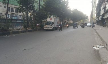 পল্টন-রামপুরায় দেখা মিলছে না বাসের