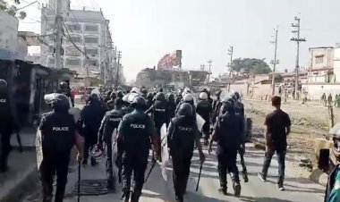 গাজীপুর আজও পোশাকশ্রমিকদের বিক্ষোভ, সাউন্ড গ্রেনেড নিক্ষেপ