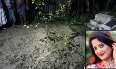 মায়ের কবরের পাশেই সমাহিত হুমায়ারা হিমু