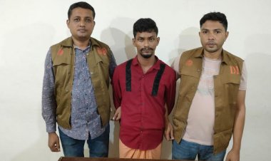 সাভারে ডিম ব্যবসায়ীর অফিসে ঢুকে ফিল্মি স্টাইলে লুট, গ্রেপ্তার ১