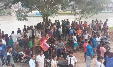 তিন সন্তানসহ নদীতে ঝাঁপ দিলেন মা