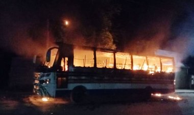 গাজীপুরে দুই ঘণ্টার ব্যবধানে ২ বাসে আগুন