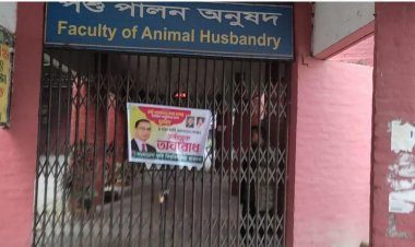 বাংলাদেশ কৃষি বিশ্ববিদ্যালয়ের  বিভিন্ন ফটকে তালা ঝুলিয়েছে ছাত্রদল
