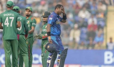 ইতিহাসে প্রথমবার, মাঠে নামতে দেরি করায় আউট ম্যাথিউস