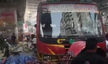 মগবাজারে মনজিল পরিবহনের ধাক্কায় আহত ব্যক্তির মৃত্যু