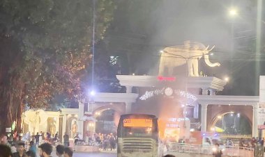 ২৭ ঘণ্টায় ৭ বাসে আগুন