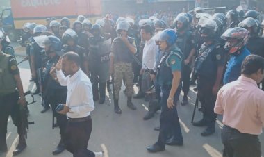 মজুরি প্রত্যাখ্যান করে ফের আন্দোলনে শ্রমিকরা, উত্তপ্ত গাজীপুর