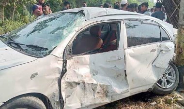 প্রাইভেট কার-মোটরসাইকেল সংঘর্ষে প্রাণ গেল দুই যুবকের