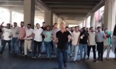 অবরোধের সমর্থনে রাজধানীতে ছাত্রনেতা রাকিবের নেতৃত্বে সড়ক অবরোধ ও মিছিল