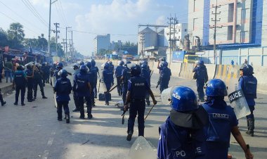বিক্ষোভ দমনে অতর্কিত গুলি, গণগ্রেপ্তারে উদ্বিগ্ন সাধারণ মানুষ
