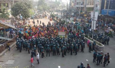 মিরপুরে আবারও শ্রমিকদের সড়ক অবরোধ