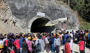 ৫ দিন পরও উত্তরাখণ্ডের সুড়ঙ্গে আটকে ৪০ শ্রমিক