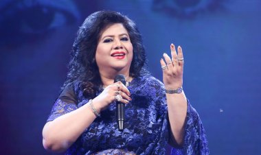 রুনা লায়লার জন্মদিনে শিল্পীদের ভালোবাসা