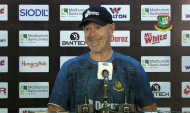 দেশে ফিরে গেলেন সিডন্স