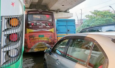রাজধানীর সড়কে গাড়ির চাপ, বিভিন্ন সিগন্যালে যানজট
