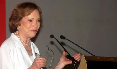 সাবেক মার্কিন প্রেসিডেন্ট জিমি কার্টারের স্ত্রীর মৃত্যু