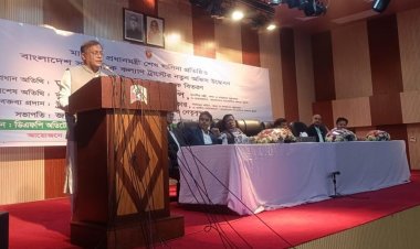 আমরা তালা ভেঙে অফিসে গিয়েছিলাম আর বিএনপি.