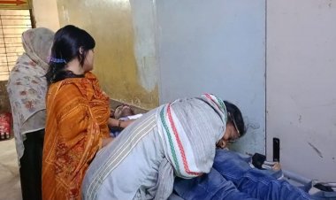 ডেমরায় বাসের ধাক্কায় নিহত ৩ জনের পরিচয় মিলেছে