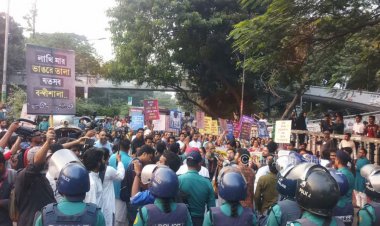 ভোটাধিকার ও মত প্রকাশের স্বাধীনতার দাবিতে গানের মিছিলে পুলিশের বাধা