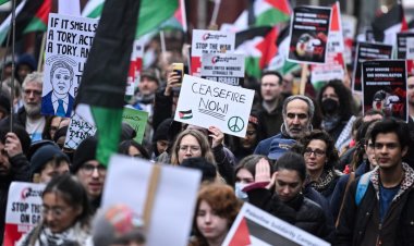 গাজায় স্থায়ী যুদ্ধবিরতি চেয়ে লন্ডনে বিক্ষোভের ডাক