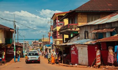 সিয়েরা লিয়নে সামরিক ঘাঁটিতে হামলা, জরুরি অবস্থা জারি
