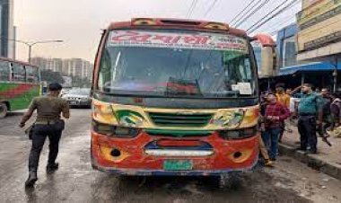 শ্যামলীতে বাসে আগুন