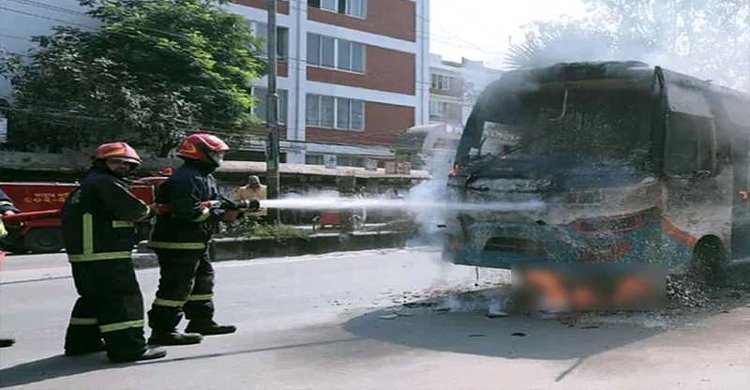 রাজধানীর মুগদায় বাসে আগুন, সন্দেহভাজন একজন আটক