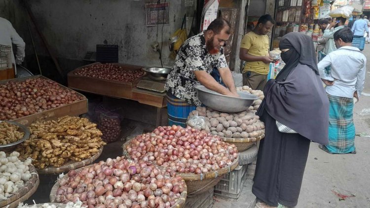 আলু-পেঁয়াজের বাজারে আগুন