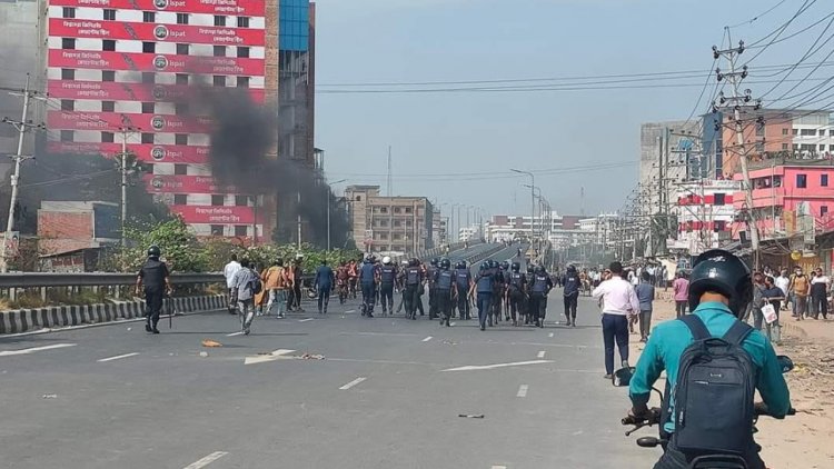 গাজীপুরে দুই বাসে আগুন