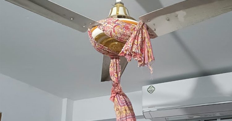 নিজ ঘরের ফ্যানে ঝুলছিল যুবকের মরদেহ