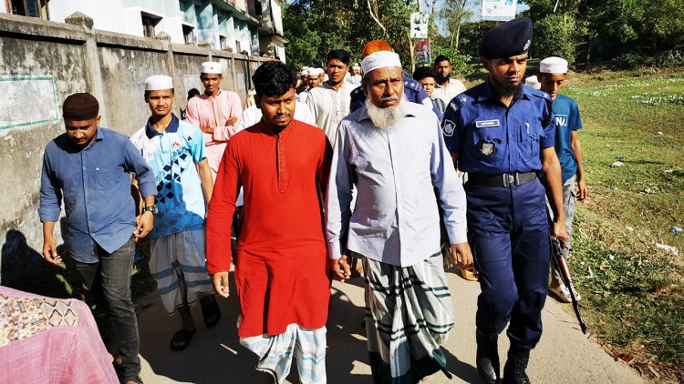 প্যারোলে জামিন পেয়ে স্ত্রীর জানাজায় বিএনপি নেতা