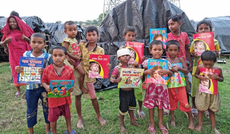 শ্রীপুরে ঝরে পড়া শিক্ষার্থীদের বিদ্যালয়ে প্রত্যাবর্তন ও শিক্ষা উপকরণ বিতরণ