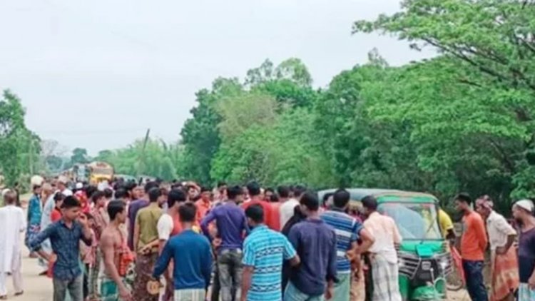 ট্রাকের ধাক্কায় প্রাণ গেল ৪ বছরের শিশুর