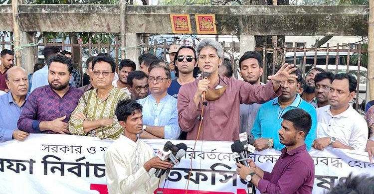 ওবায়দুল কাদের খেলতে চান, কিন্ত মাঠে প্রতিপক্ষ রাখতে চান না: জোনায়েদ সাকি