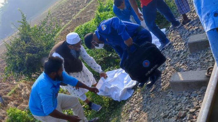 ট্রেন আসতে দেখে হঠাৎ রেললাইনে মাথা পেতে দিলেন বৃদ্ধ