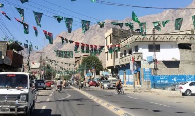 পাকিস্তানে যাত্রীবাহী বাসে বন্দুক হামলা, ২ সেনা সদস্যসহ নিহত ৮