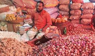 পেঁয়াজের বাজারে ফের অস্থিরতা, ক্ষণে ক্ষণে বাড়ছে দাম