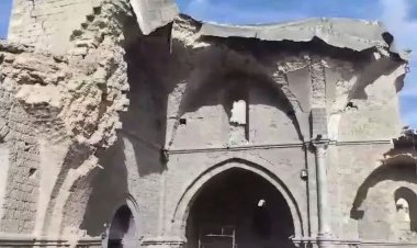 ইসরায়েলি হামলায় ব্যাপক ক্ষতিগ্রস্ত গাজার ৭ম শতকের ওমরি মসজিদ