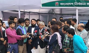 আ.লীগের প্রার্থীরা আচরণবিধি লঙ্ঘন করে যাচ্ছে : অধ্যাপক আনোয়ার