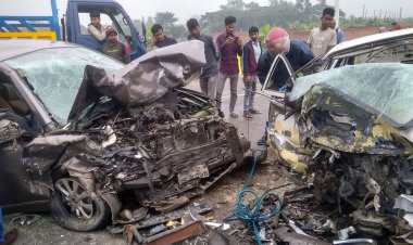 নারায়ণগঞ্জে দুই প্রাইভেটকারের মুখোমুখি সংঘর্ষ, নিহত ৪