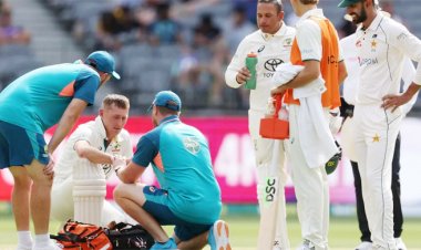 তৃতীয় দিনেই ৩০০ রানের লিড অস্ট্রেলিয়ার, চাপে পাকিস্তান