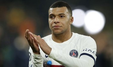 সিদ্ধান্ত জানাতে এমবাপেকে একমাস সময় দিয়েছে রিয়াল মাদ্রিদ!