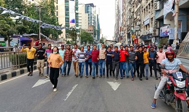 হরতালের সমর্থনে রাজধানীর বনানীতে মিছিল করেছে ছাত্রদল