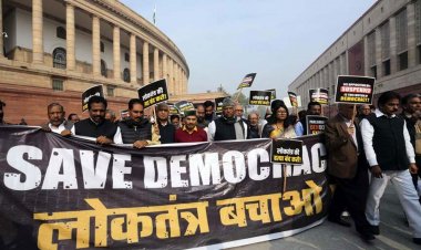 বিরোধীশূন্য ভারতীয় সংসদে একের পর এক বিল পাস